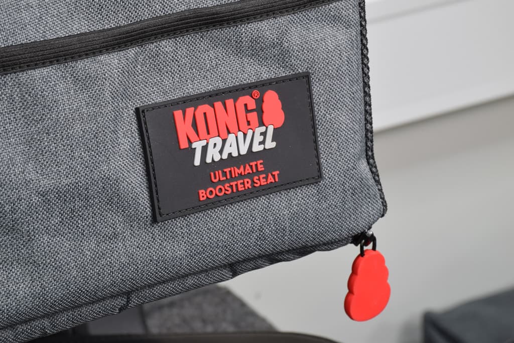 KONG Travel – Booster Autositz mit Sicherheitsleine 5