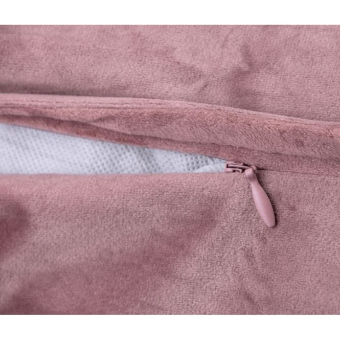 Designed by Lotte Katzenkissen Velveti - pink 3