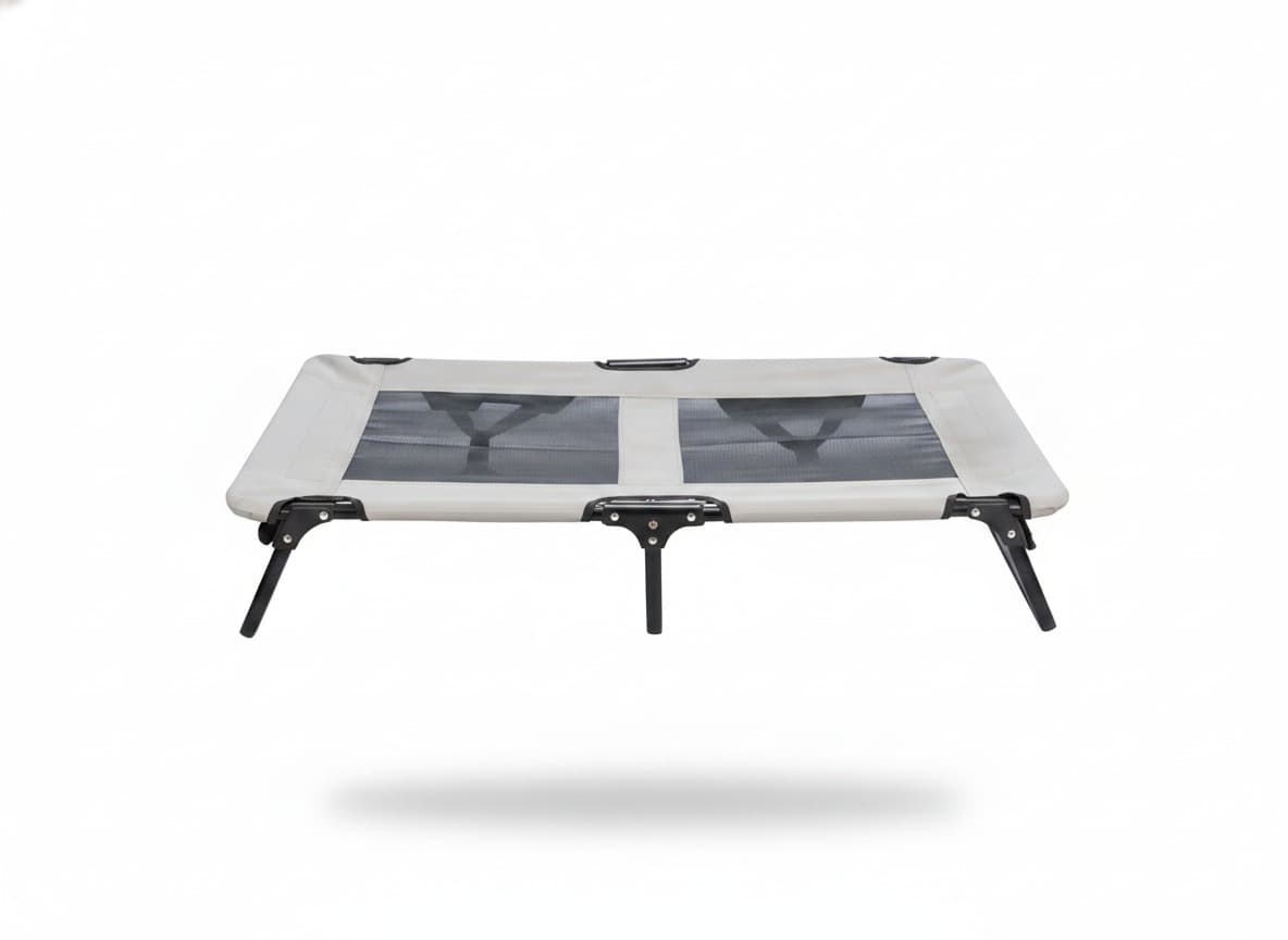 Trixie Hundeliege mit Metallgestell - 99 × 19 × 60 cm – Produktbild